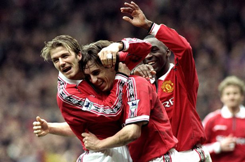 將球傳給隊 將球傳給隊